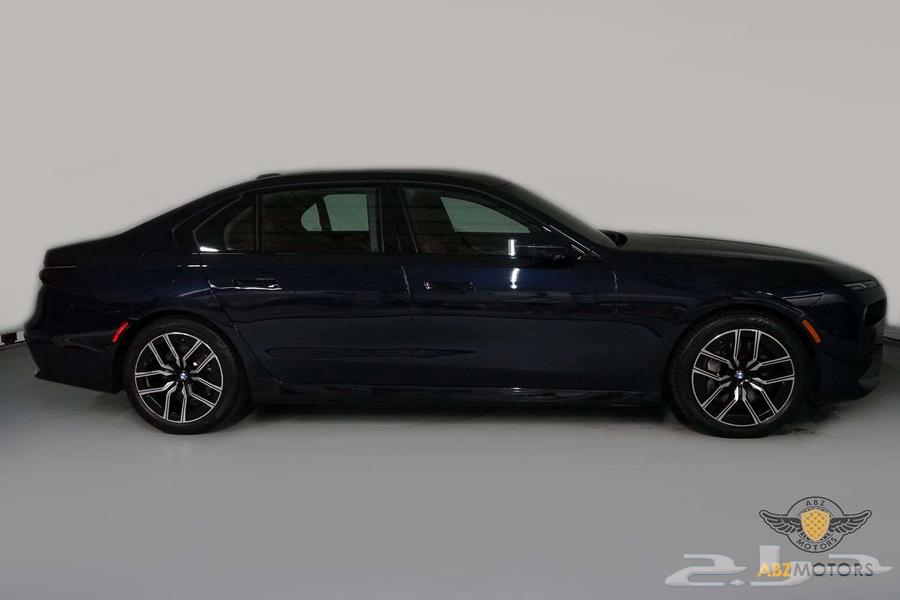 بي ام دبليو 2024 740i بسعر 381 الف واصل للبيت64475750053633111