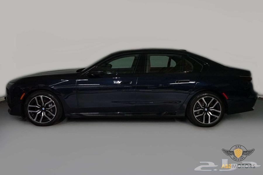 بي ام دبليو 2024 740i بسعر 381 الف واصل للبيت64475750053633114