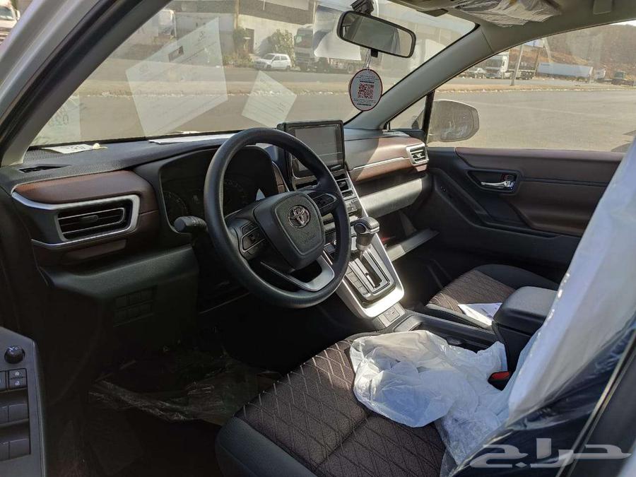 انوفا 2025 بنزين جي ال 113.850 شامل الضريبة64468162182659111