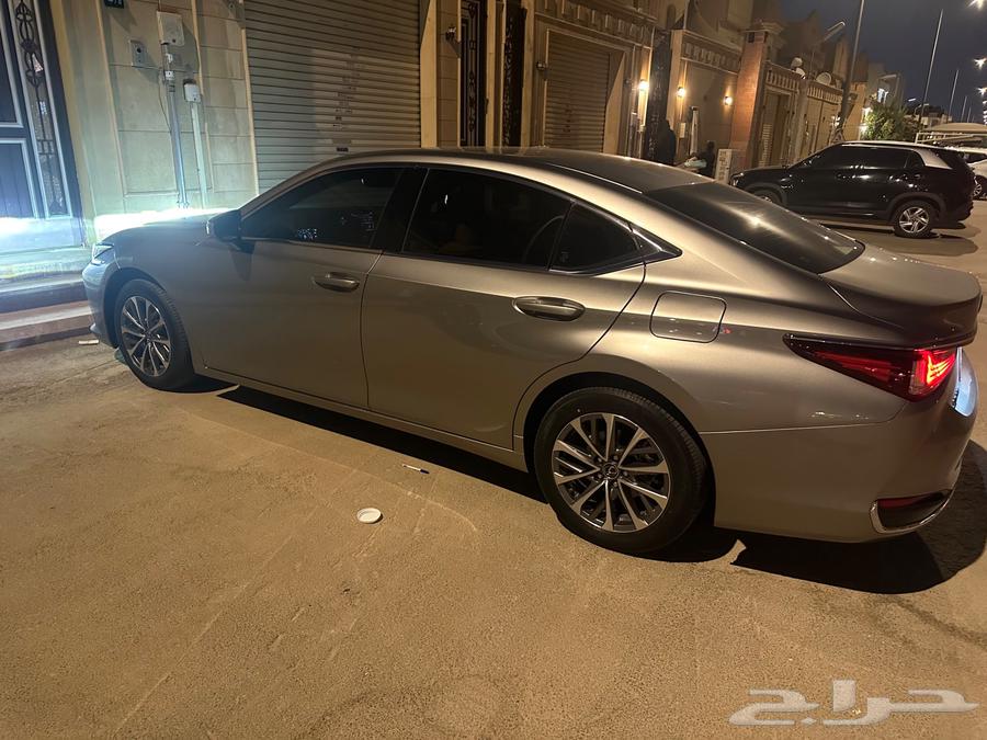 لكزس ES 250 وارد عبداللطيف جميل64479479781633113