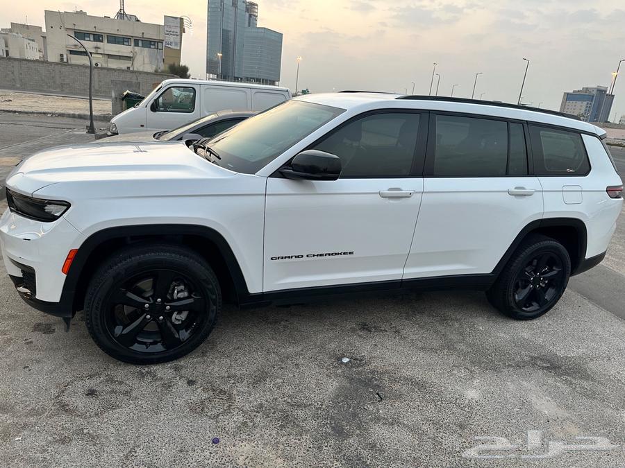 يب جراند شيروكي 4X4 L 2022 التييمات64479822838274114