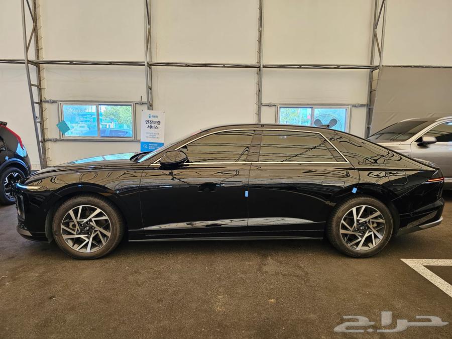 أزيرا 2023 (بنزين) Exclusive64480482616579111