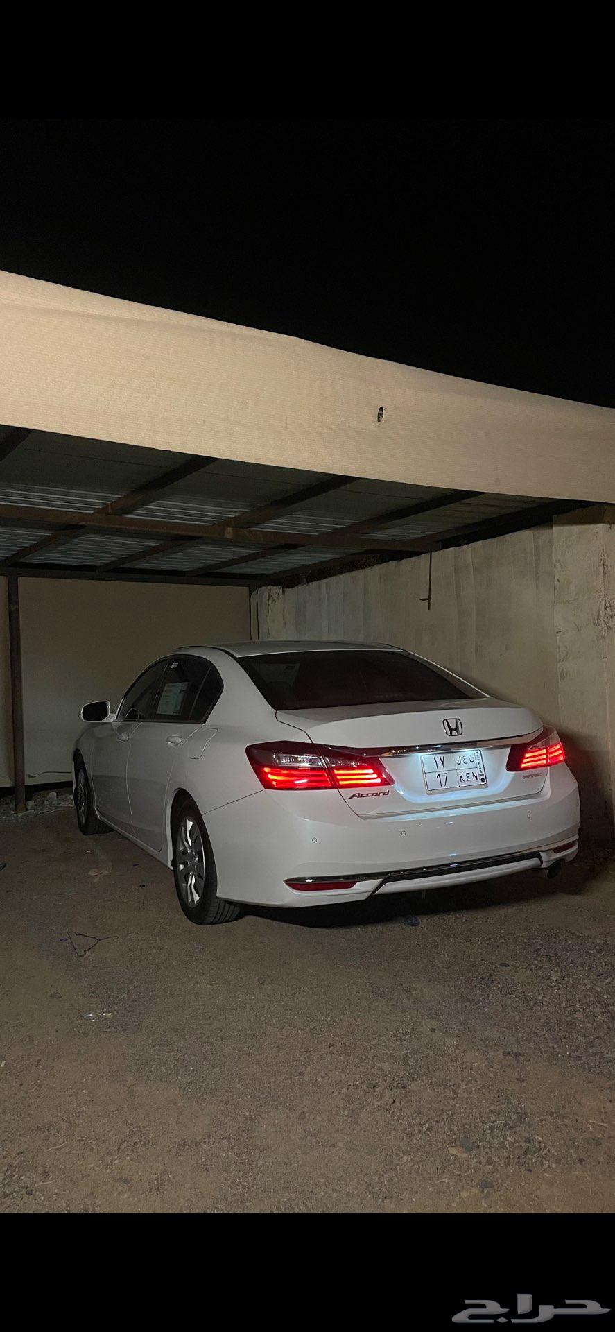 للبيع هوندا اكورد 2017 استاندر عليها لوحه مميزه 1764481318836353112