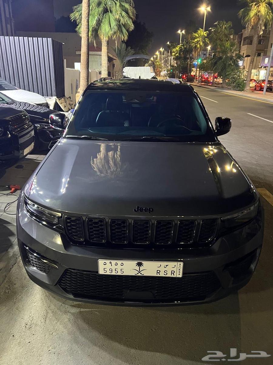 2023 Jeep Grand Cherokee with only 19,000 km, new owner's storage64487152478721111
