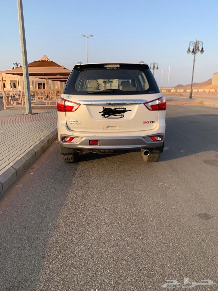 جيب ايسوزو فل كامل63618061325058111