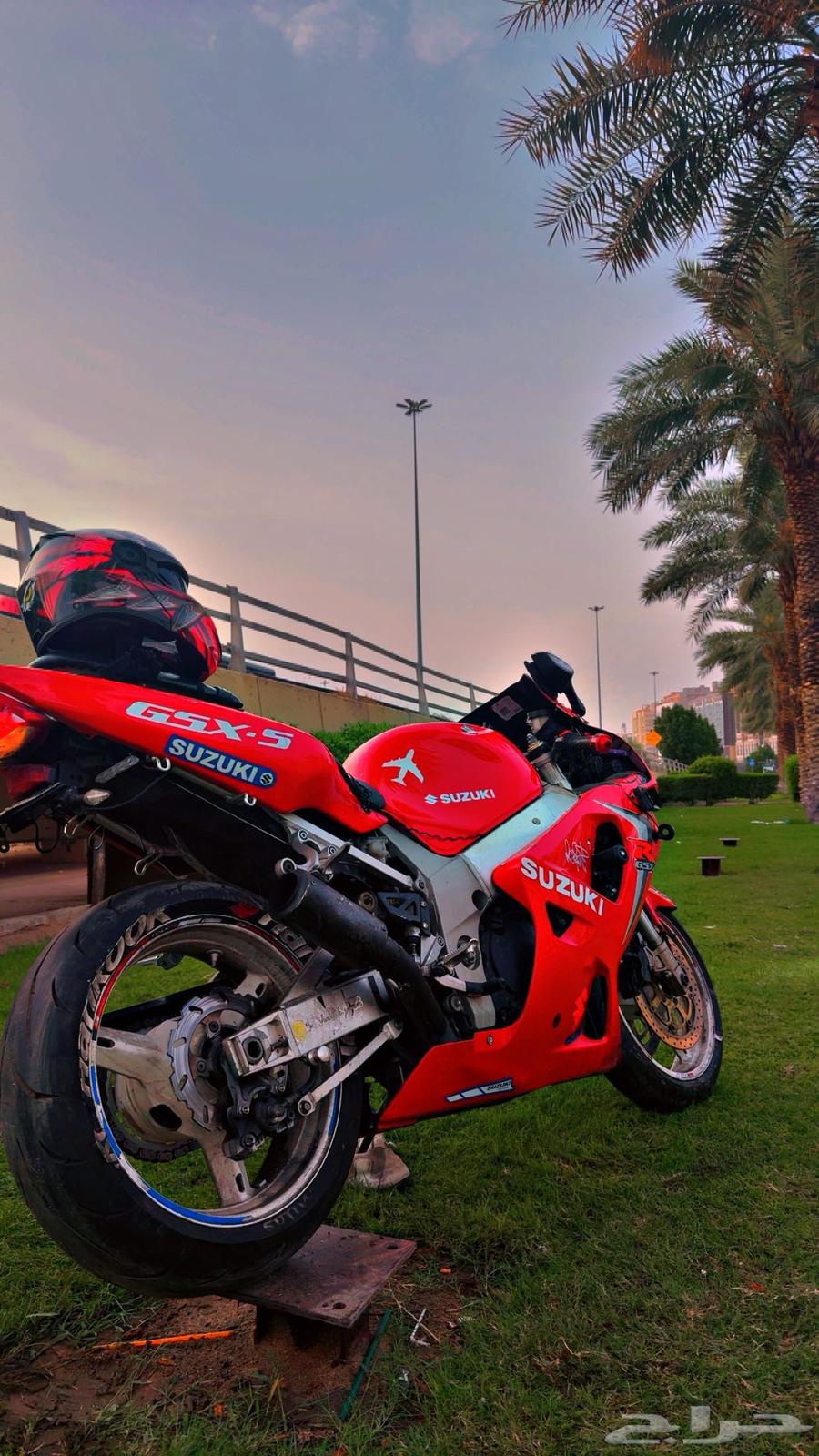 Lexus 2001 imported to Japan, clean with modifications64391188141313110