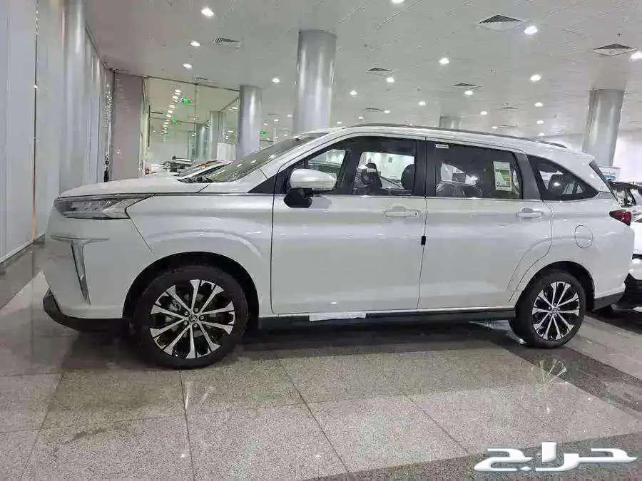 تويوتا فيلوز GLX 202563618060826627111