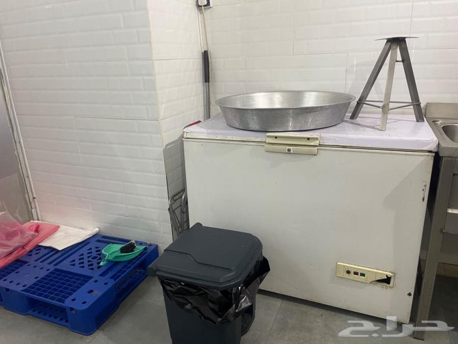 اغراض مطعم شاورما للبيع64343764094849113