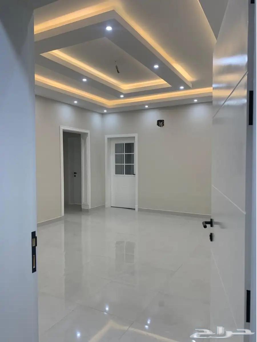 Two-story building with a new annex for sale in Al-Jisr neighborhood63613613457027112