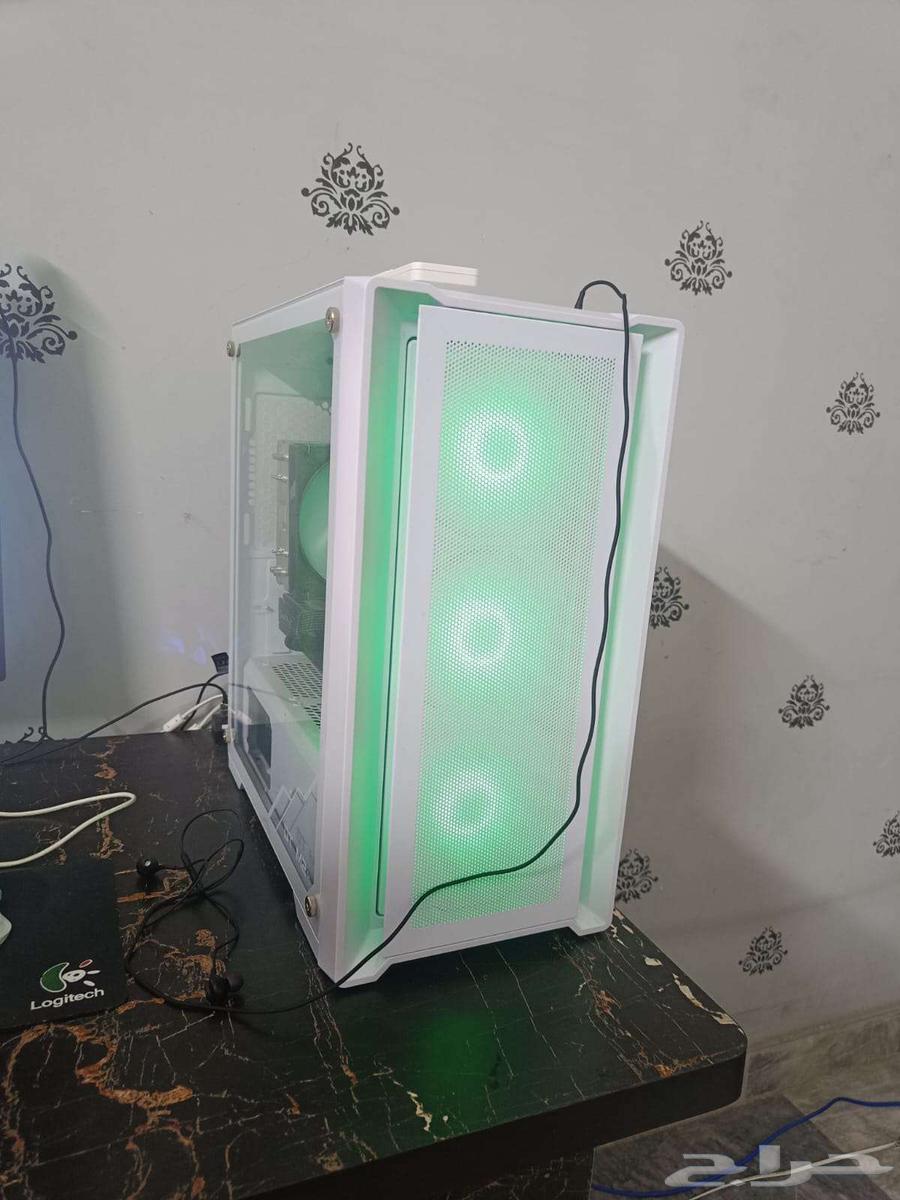 كمبيوتر ألعاب للبيع العاجل بسبب السفر64352838588803111