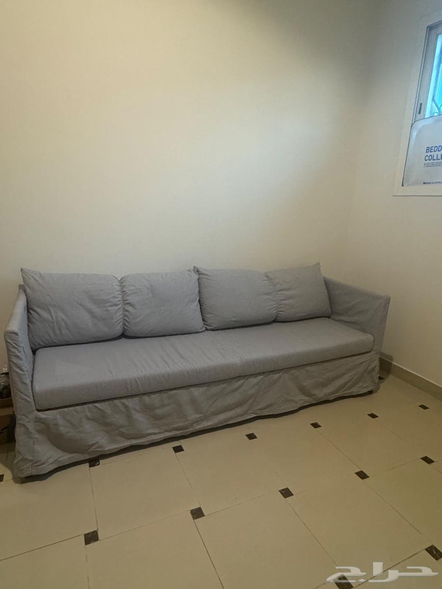 كنبة من ايكيا 3 اشخاص64352987690369110