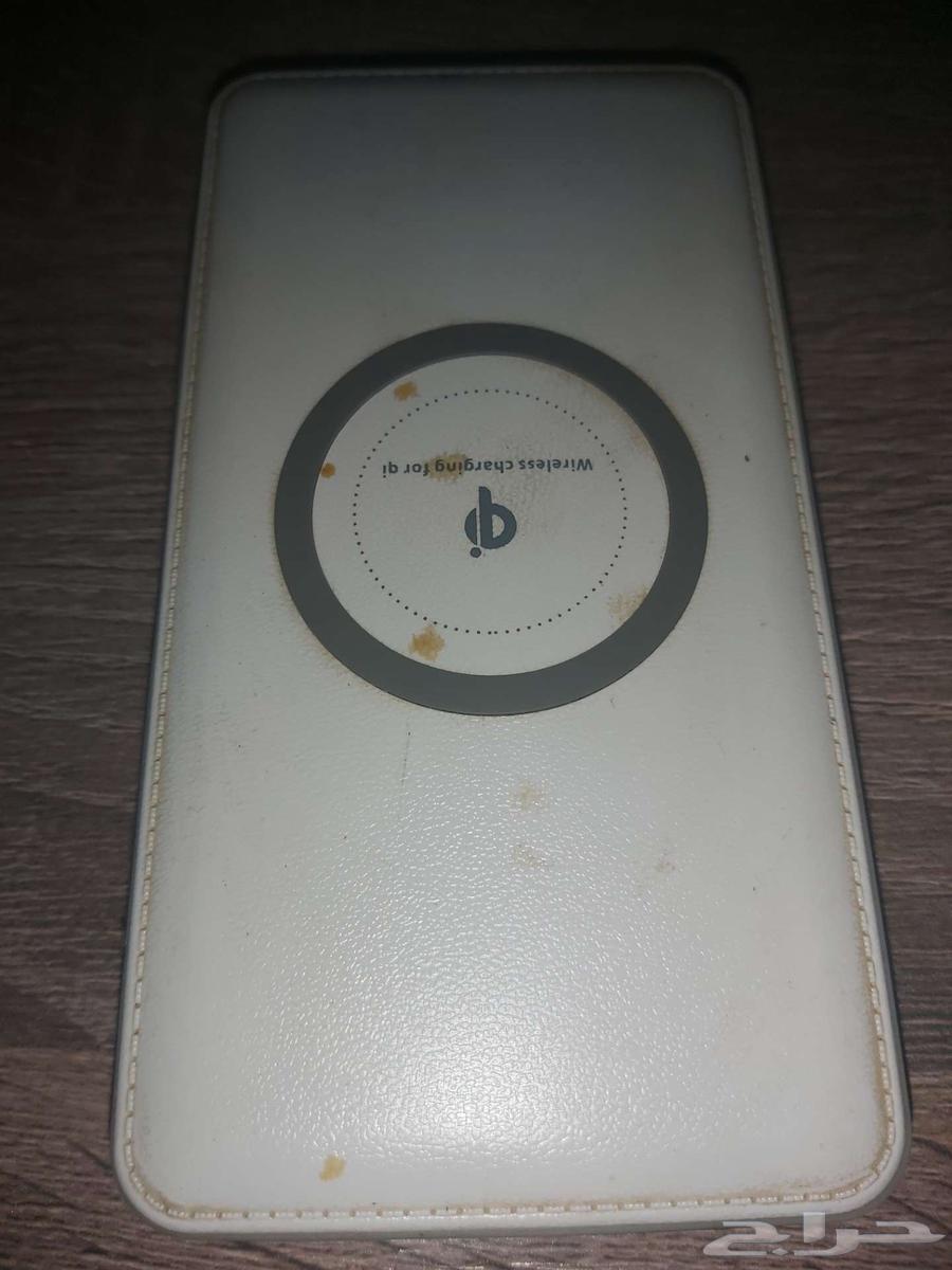 Wireless and Wired Portable Charger64353032146947111