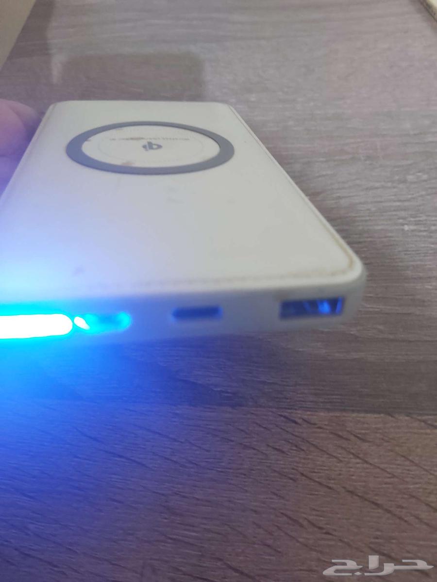 Wireless and Wired Portable Charger64353032146947112