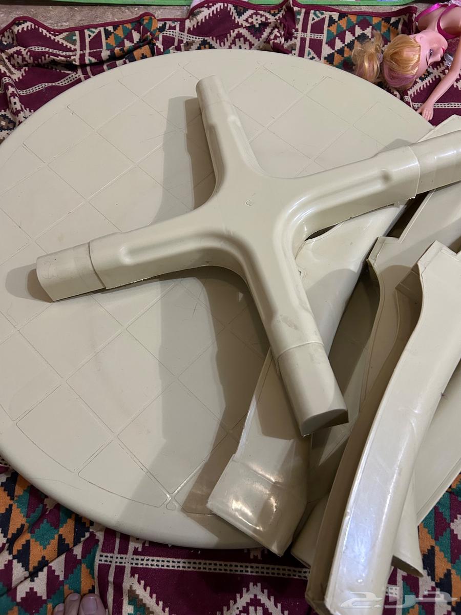 سيارة اطفال و طاولة بلاستيك64359460283009111