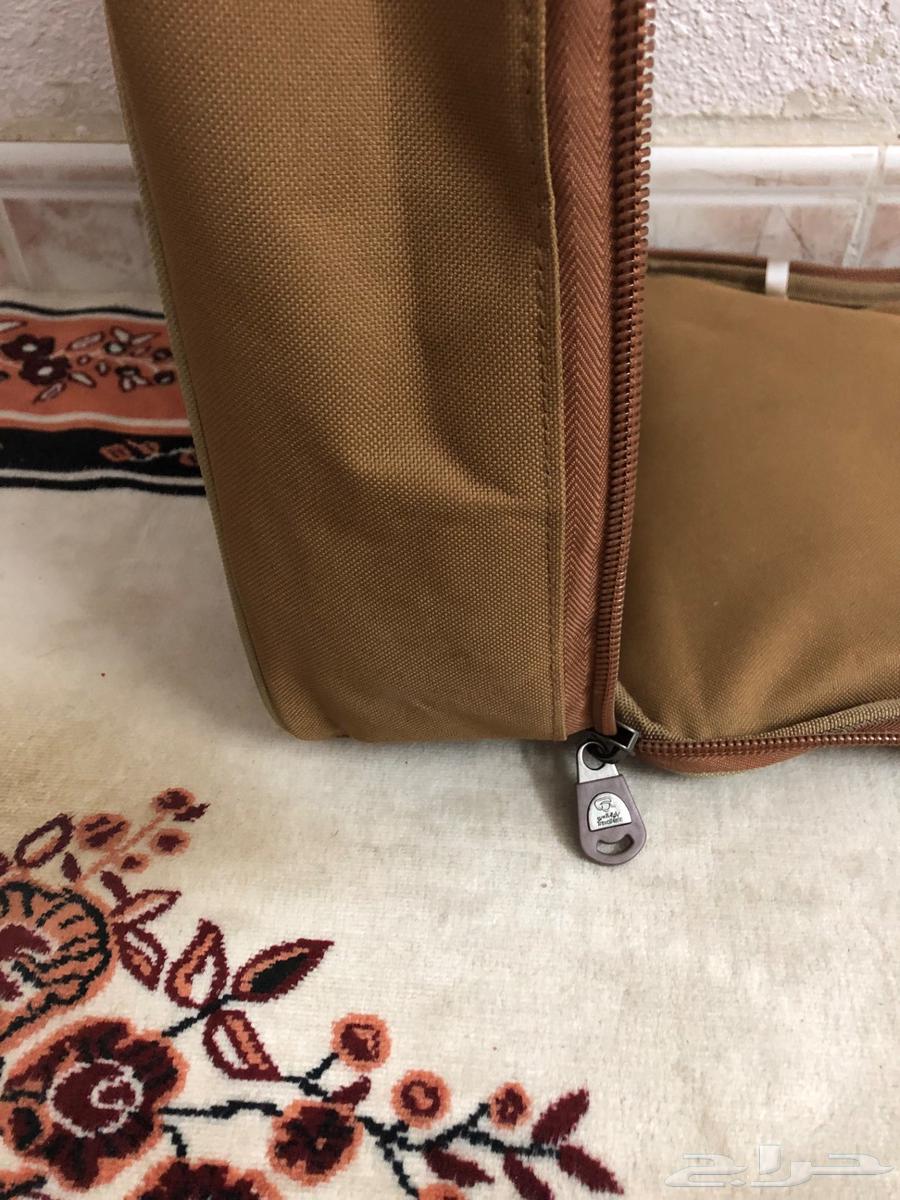 In the name of Allah, with the blessing of Allah, a bag or roadside shed64360550701443111