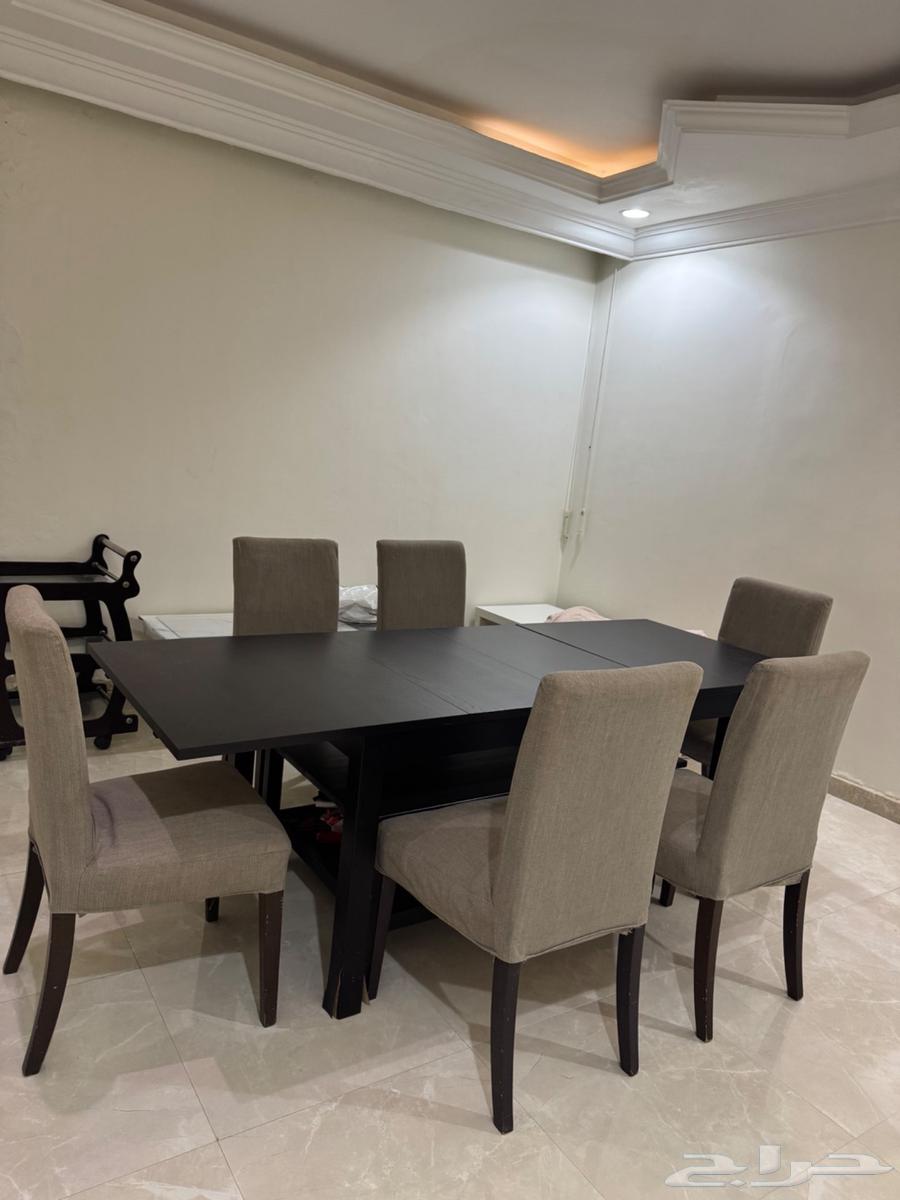 IKEA Table and chairs64360841287810110