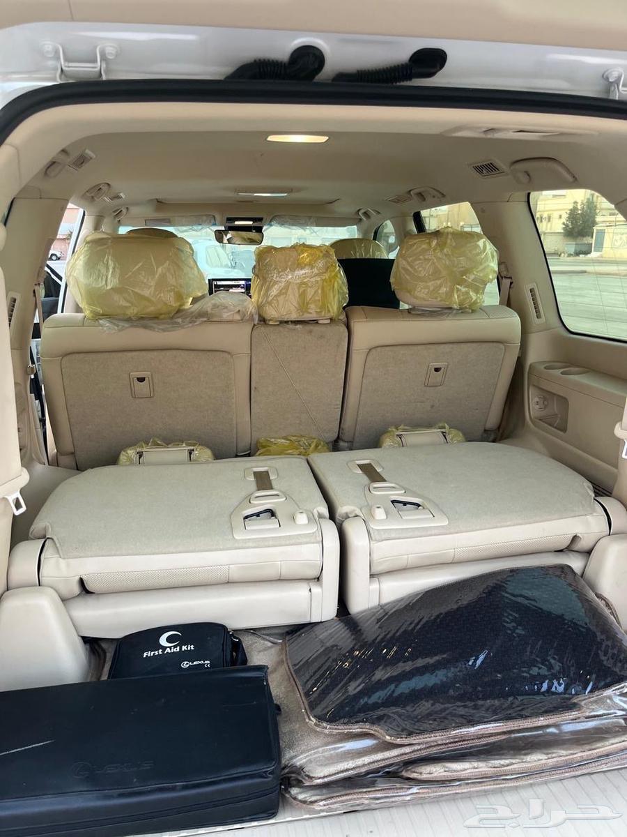 2018 Lexus SUV with 68,000 km on the odometer63618061552769114