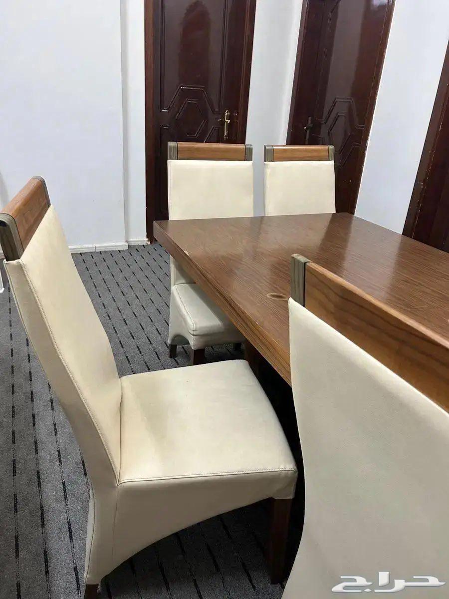 Dining table64361180419202111