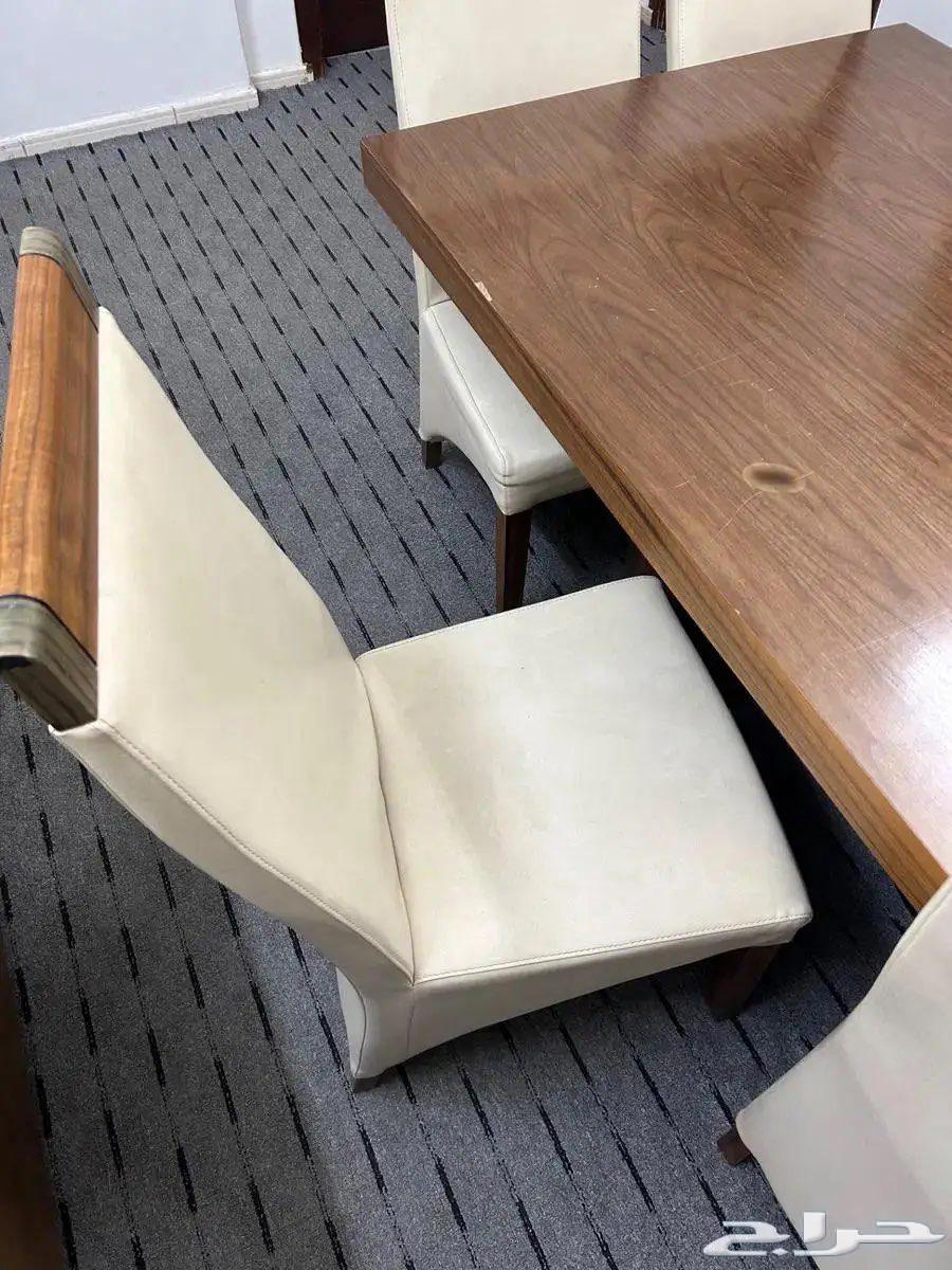 Dining table64361180419202112