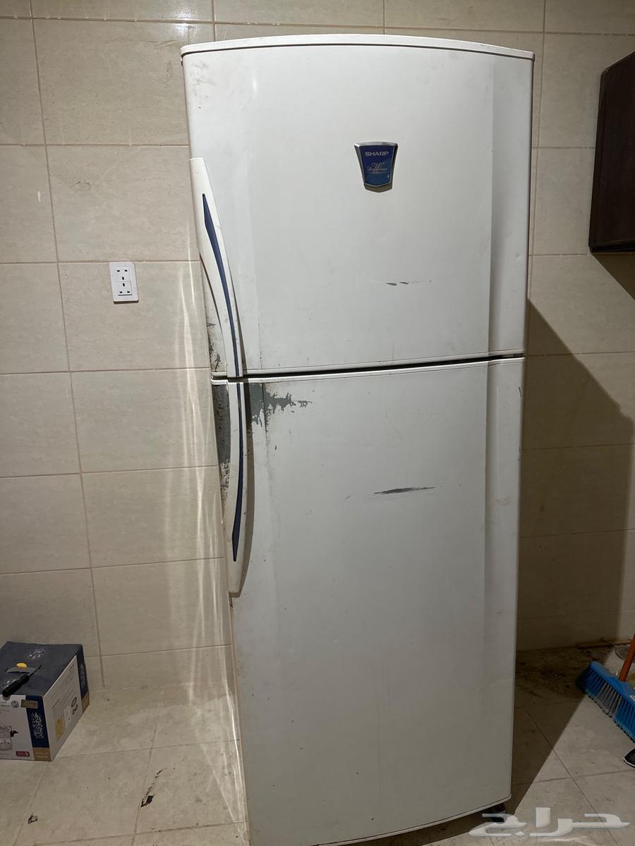 ثلاجه كنب طاوله اثاث متنوعه64361770897409110