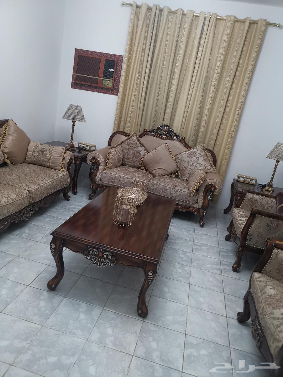 Very used and functional sofa64360010059138113