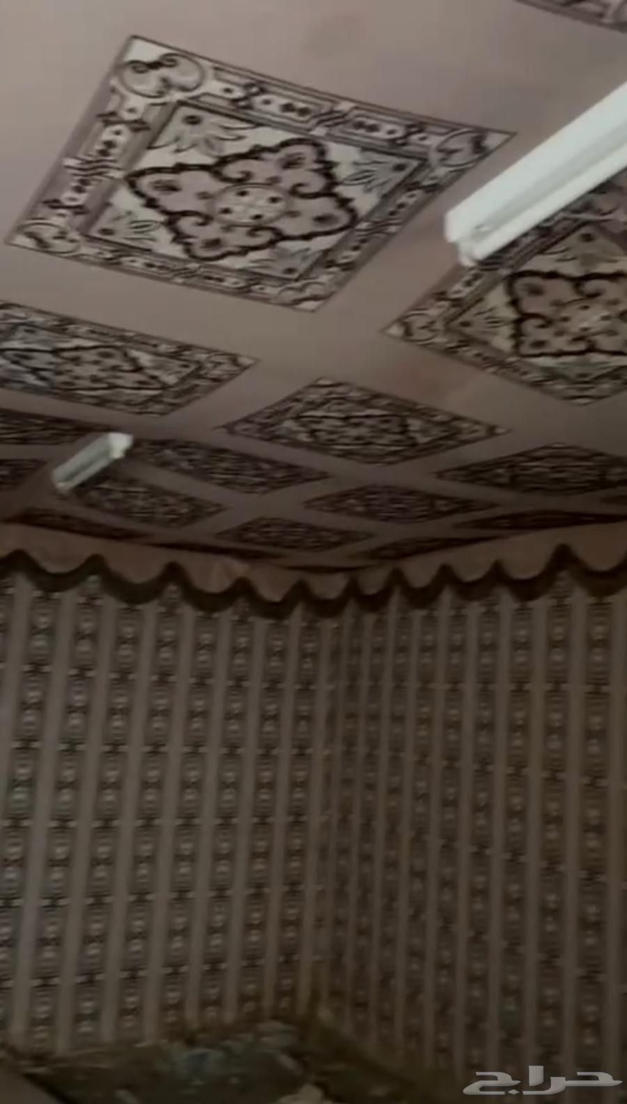 غرفة زنك داخلها سدو للبيع سكاكا64362302710530110