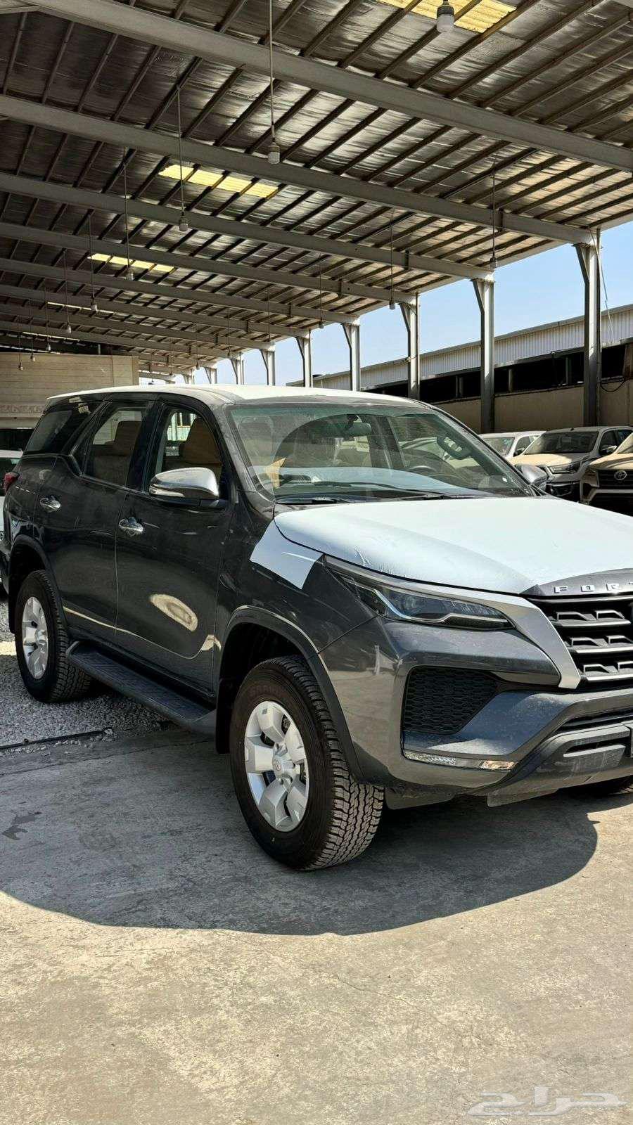 فورتشنر ديزل 2024 GX اصفار خليجي دفلك ب 12650064497495441025110