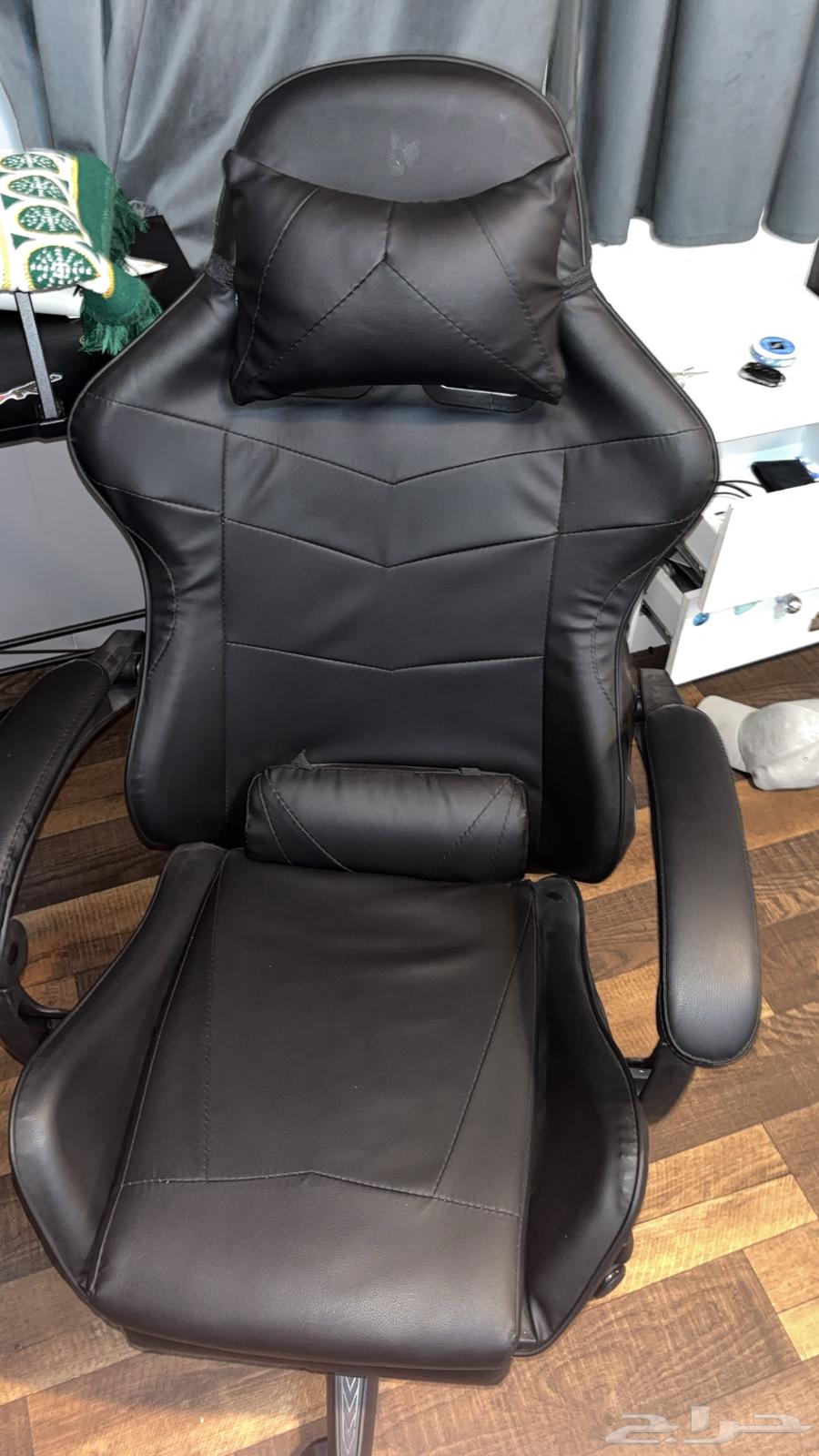 سوني 4 وطاولة العاب مع اغراضه64354091128194112