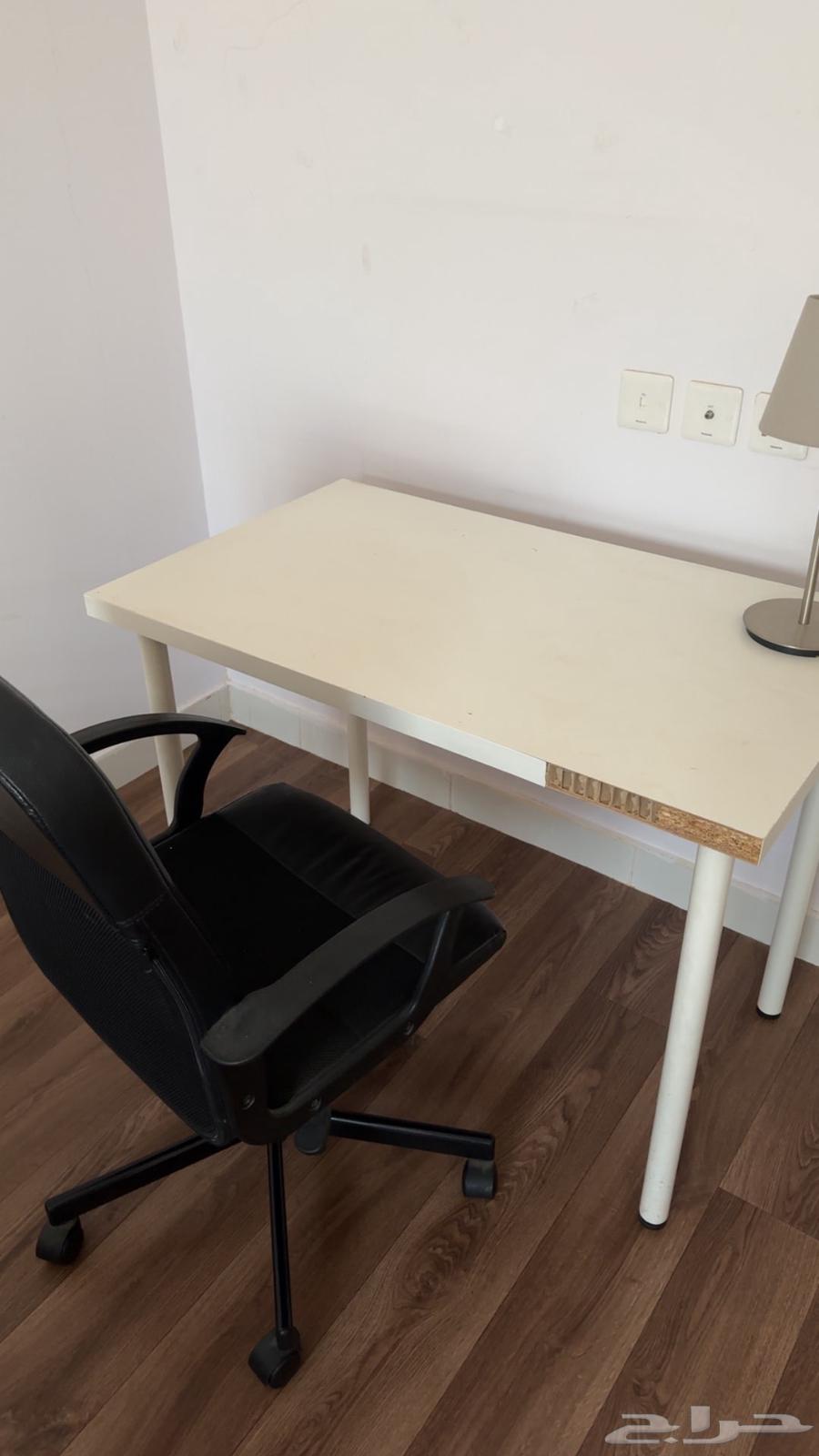 بيع طاولة وارفف64357379689603111