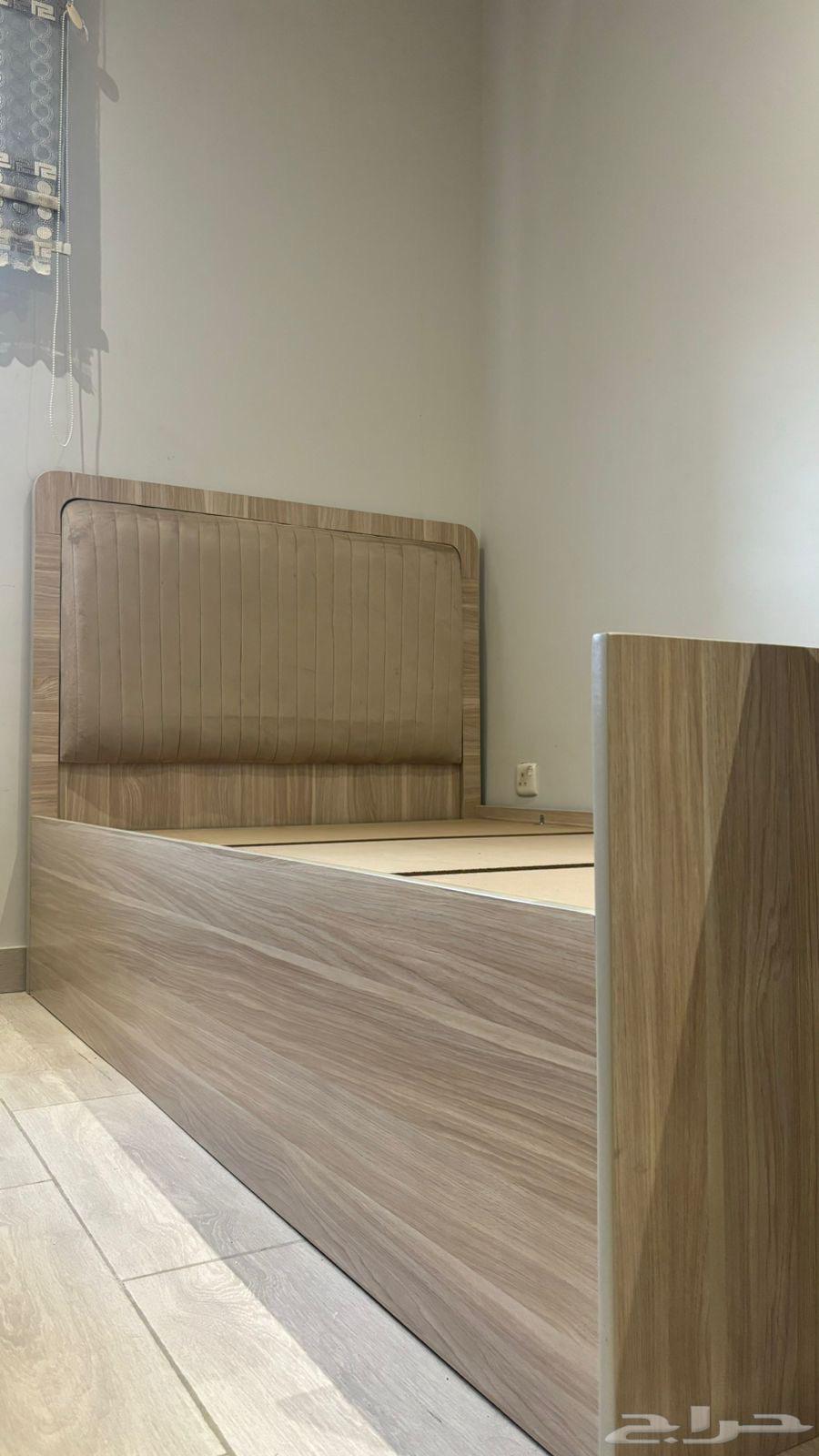 سرير نظيف جدا64360974119683111