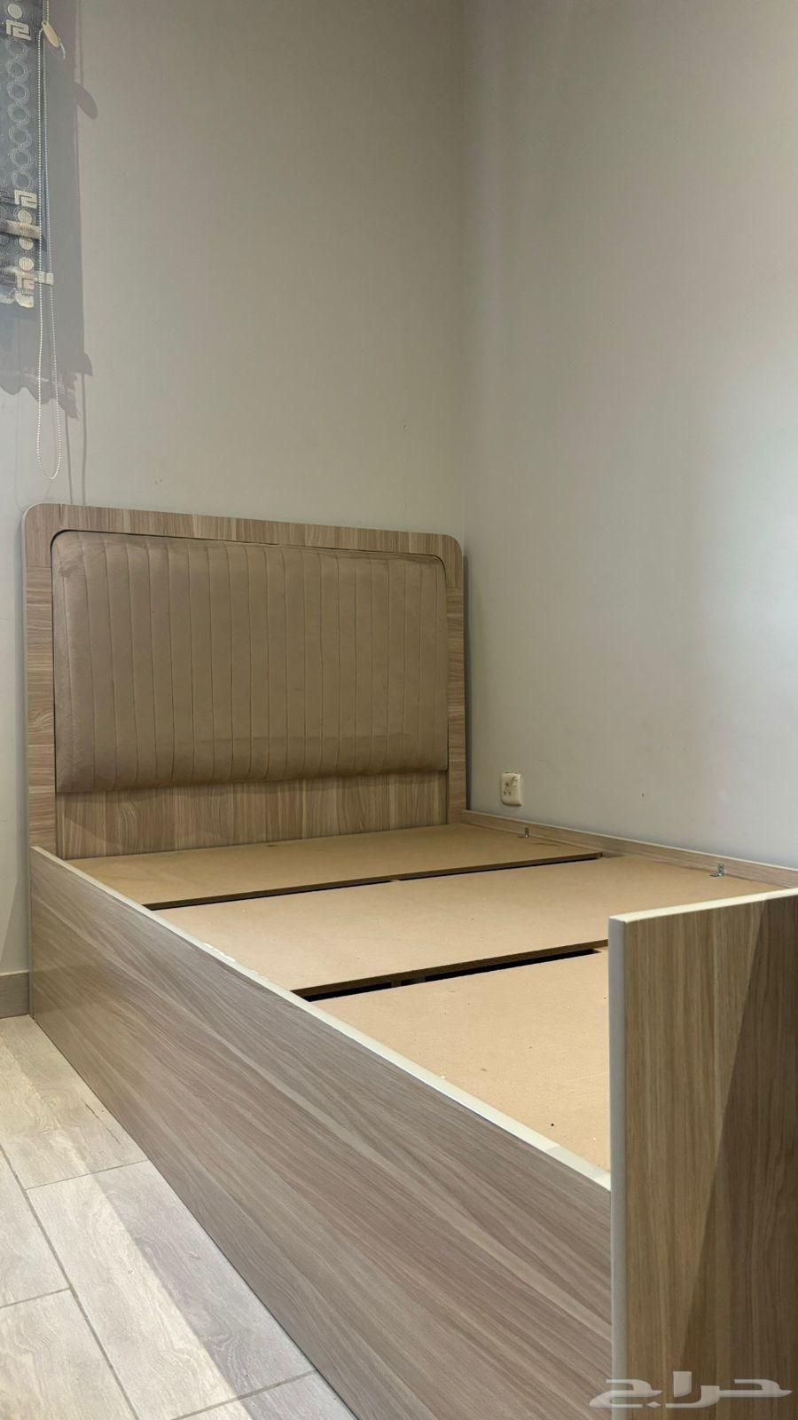 سرير نظيف جدا64360974119683113