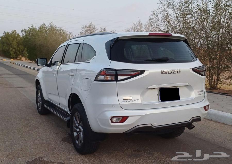 Isuzu MUX 2023 with around 3064496972697987111