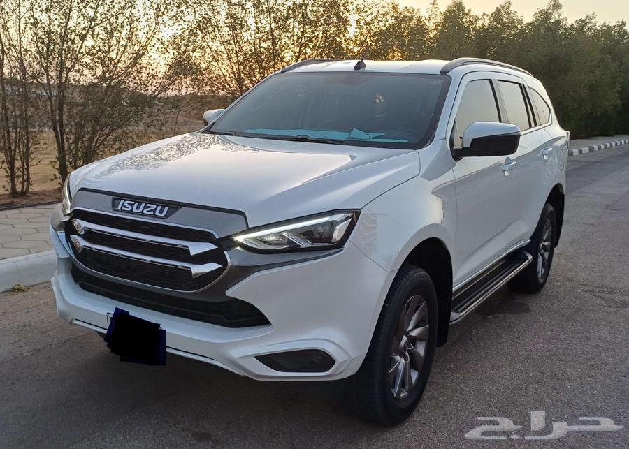 Isuzu MUX 2023 with around 3064496972697987110