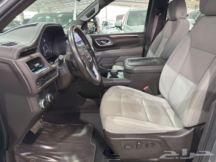 GMC Yukon 2021 odometer 19,000 standard without double64496433402113113