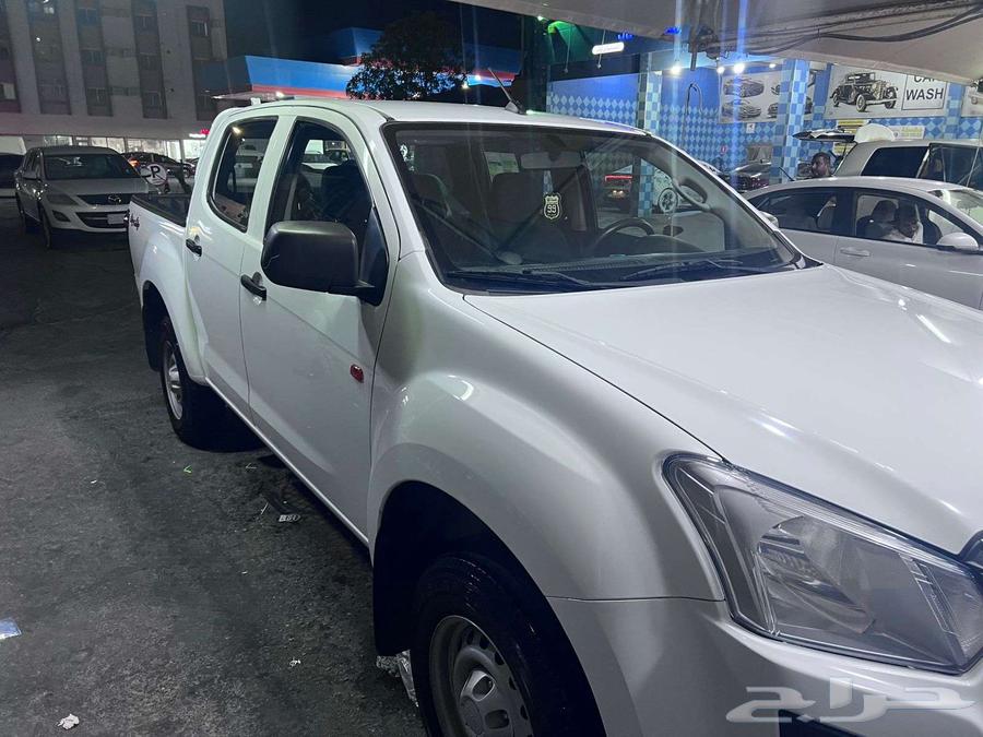 4X4 ISUZU PICK UP WITH DRIVER FOR RENT MODEL 202564497096211073112