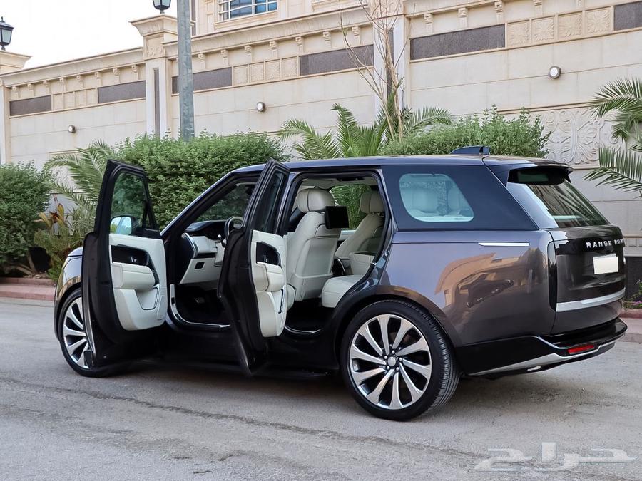 Range Rover 2022 First Edition odometer 3864503733047553112