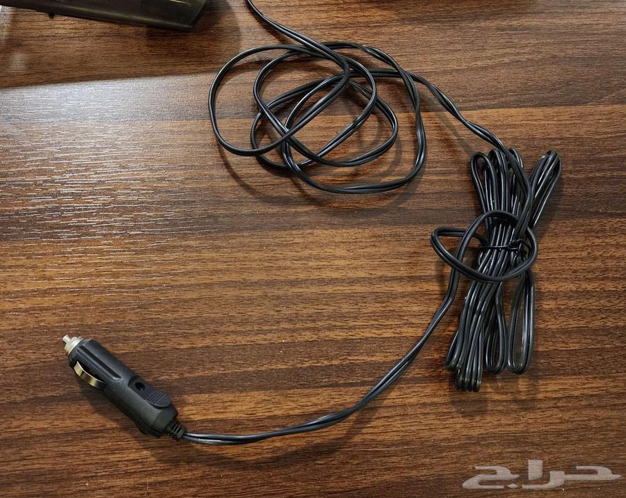 مكنسة كهربائية محمولة للسيارة مع ضوء LED (بحالة ممتازة)64357335501315113