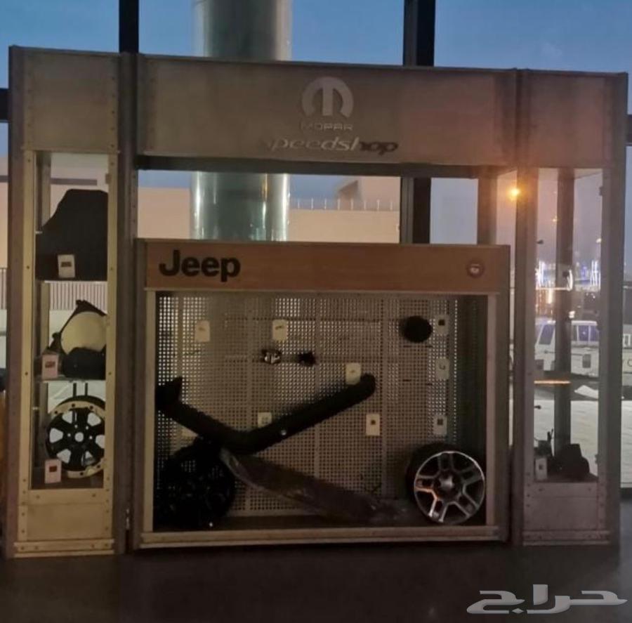 فرصة ذهبية استاند عرض((موبار)) اصلي64495132105601110