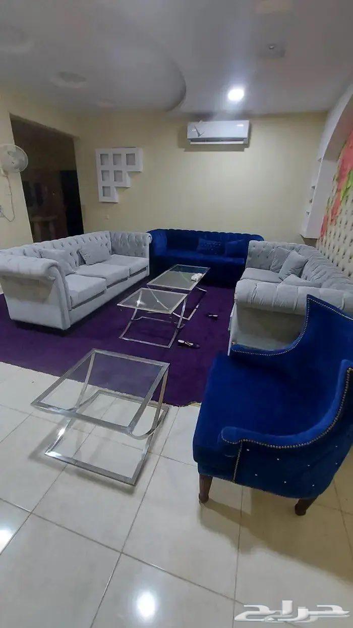 كنب نظيف للبيع مع طاولاته64364335910019110