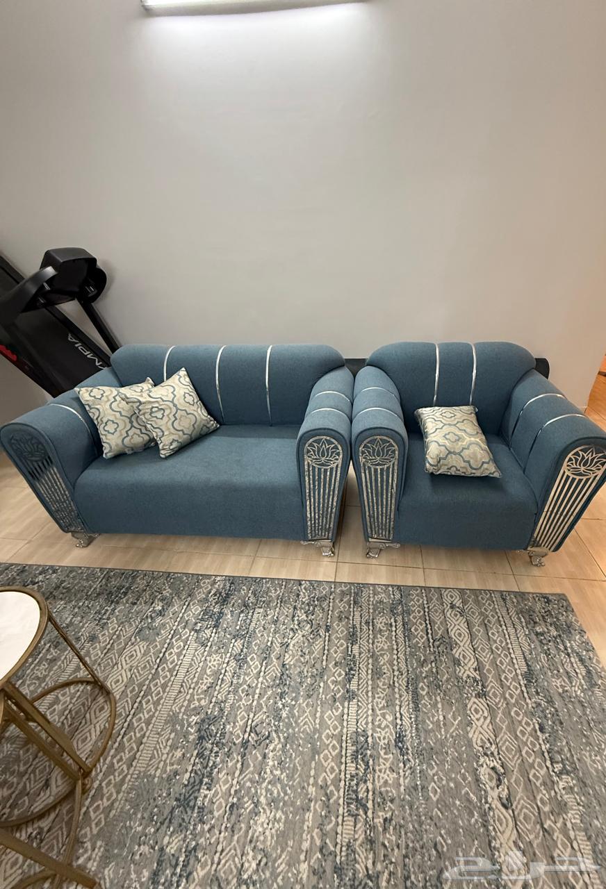 للبيع كنب 9 اشخاص مع طاولة وفرشة وستاره64372550558338112