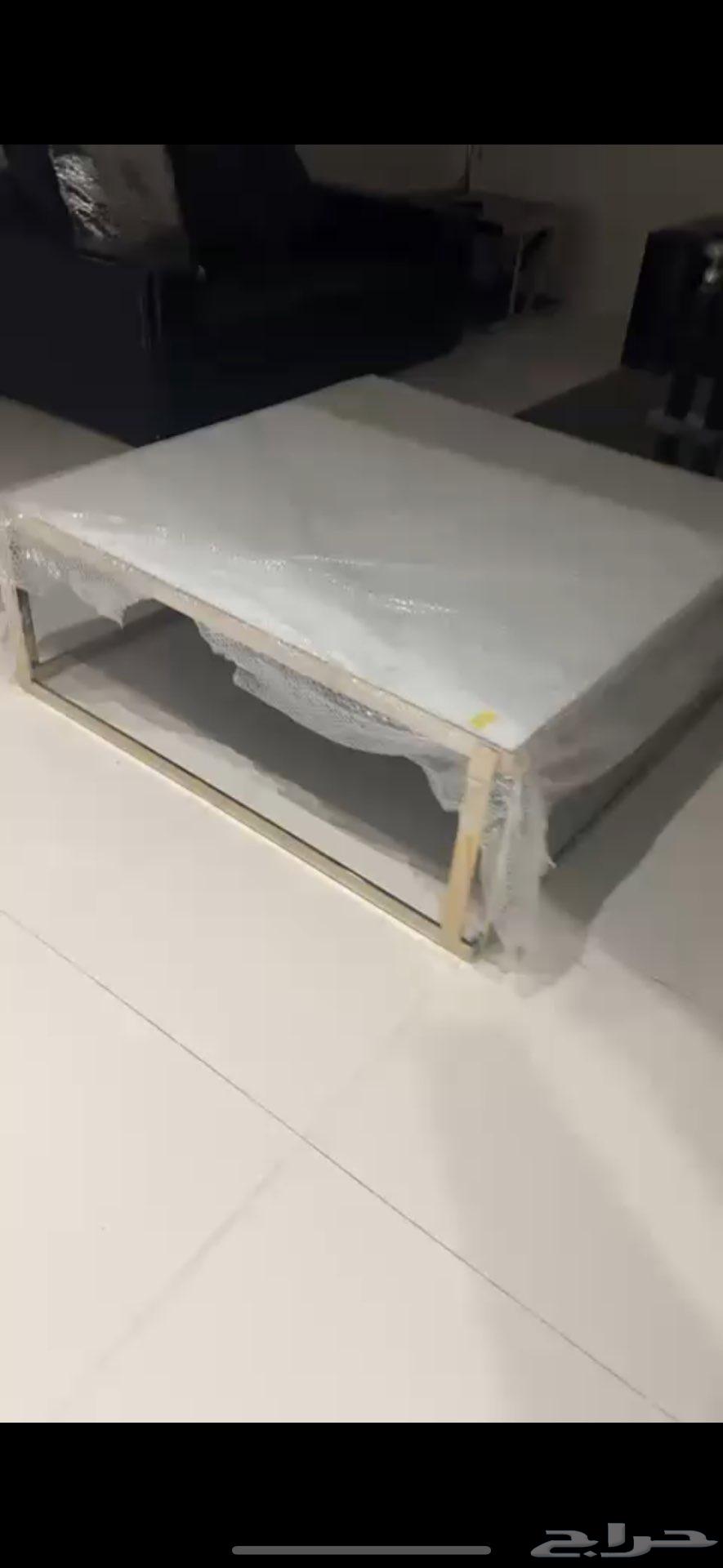 طاولة للبيع64368966343554112