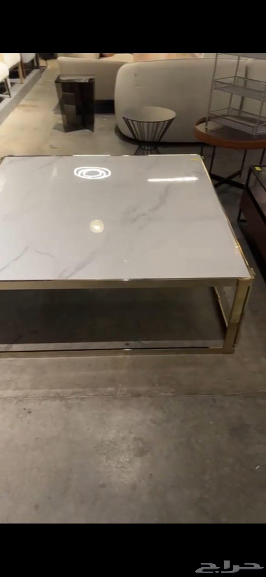 طاولة للبيع64368966343554111