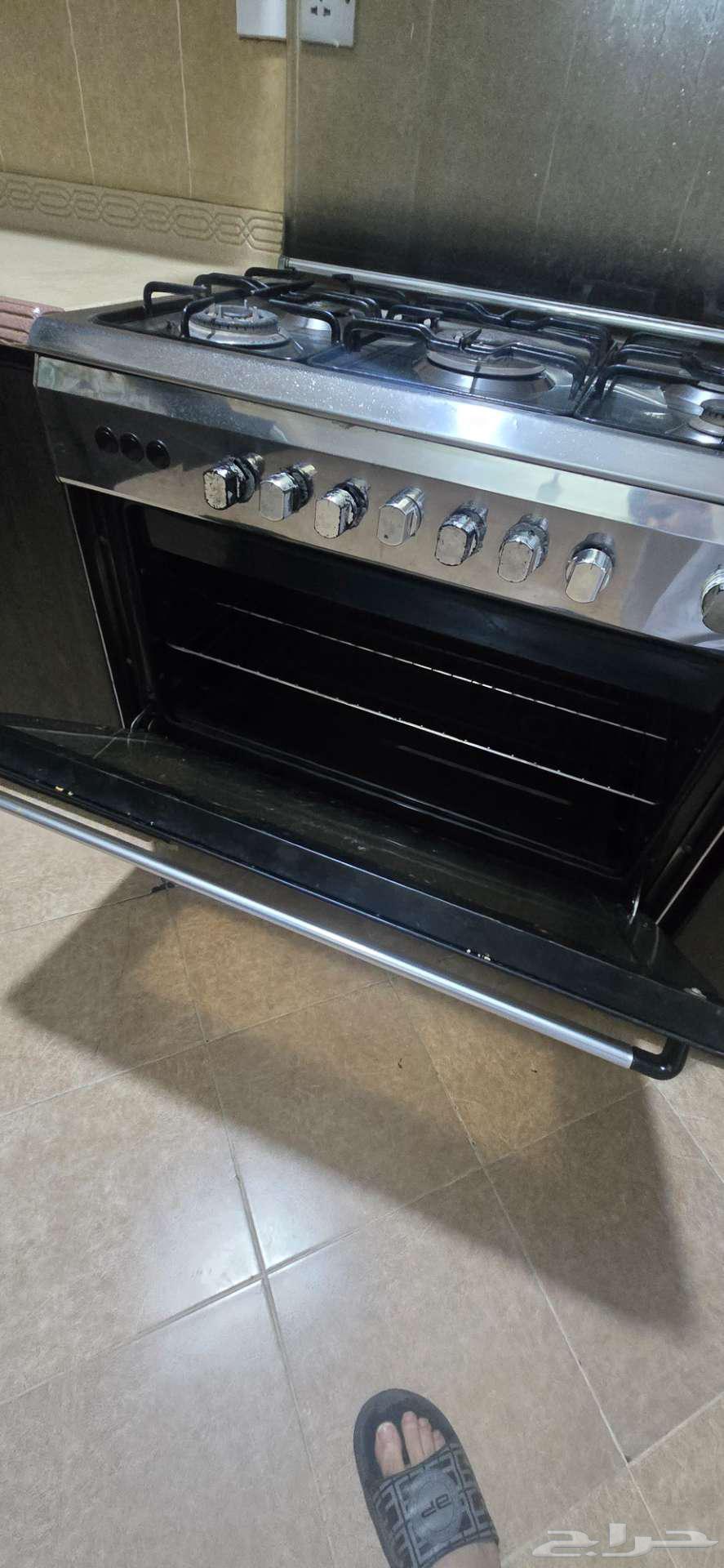 ثلاجة و فرن ومايكرويف مستخدم للبيع بحالة جيده جدا64373151216259111