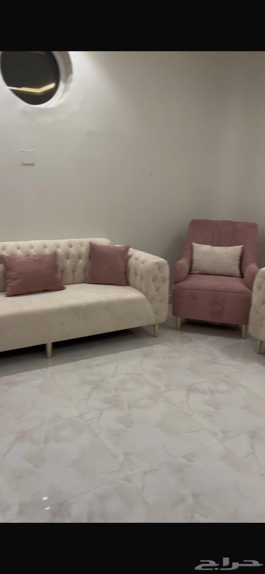 For sale, a very clean sofa set with curtains64374539651843114