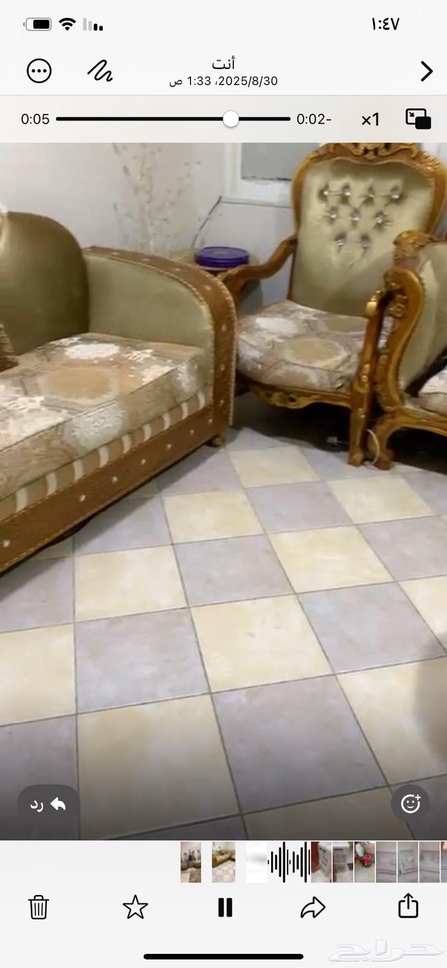 Very clean sofa for sale, contact via WhatsApp64378281022979112