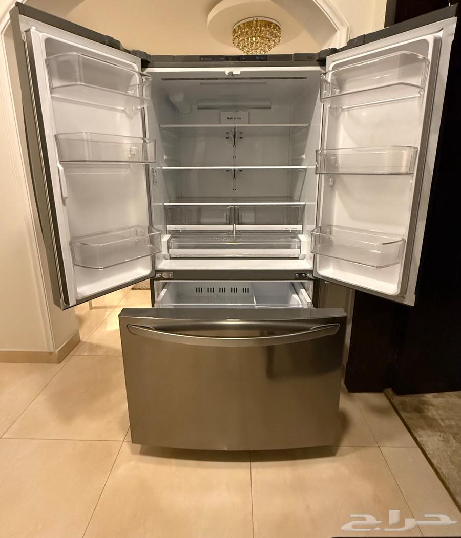 ثلاجة و فريزر ال جي ثلاث بيبان 22.6 قدم بحالة ممتازة64374141594625111
