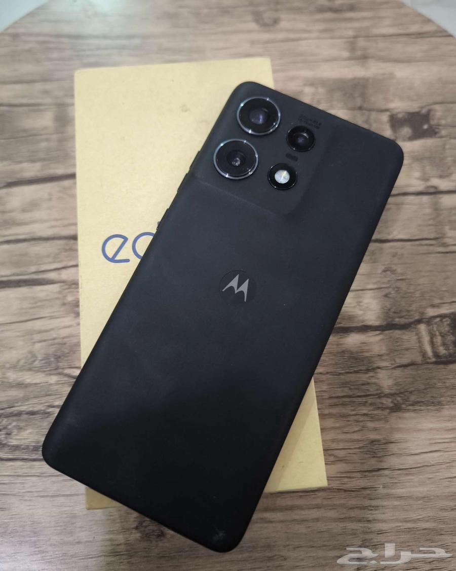 موتورولا ايدج50برو سعة512 جيجا رام24جيجا أسود مازال بالضمان64372712145283112