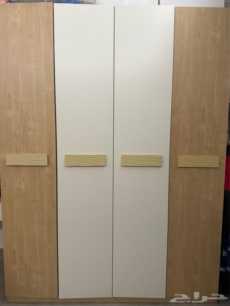 للبيع دولاب مع تسريحة من City W64370943778563110