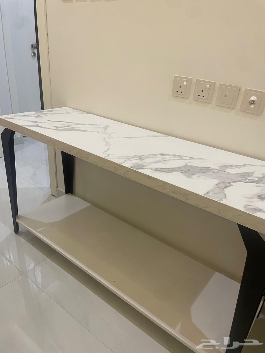 طاولات من هوم بوكس شبه جديده وسط خدمه جانبيه 2كونسول64366159976707111
