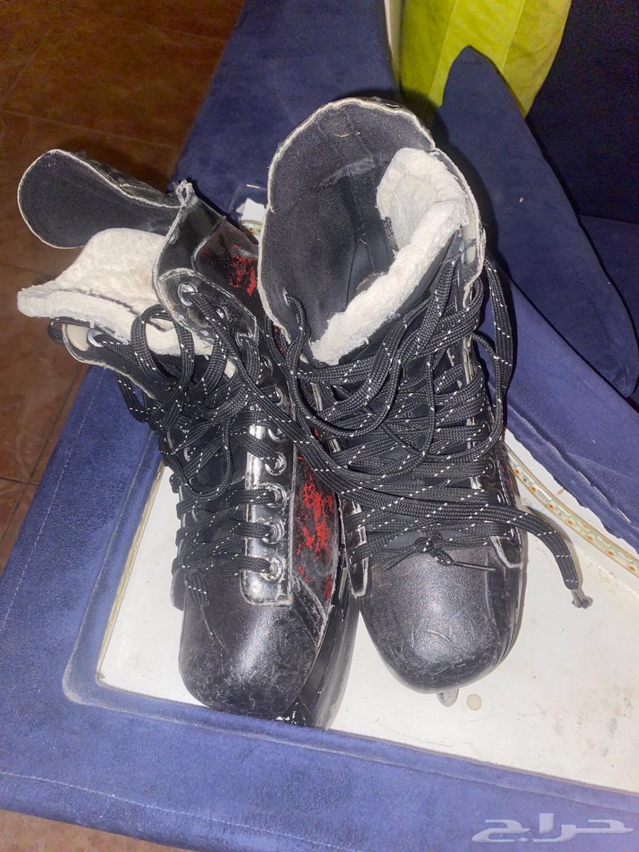 Ice Skating64367828548867112